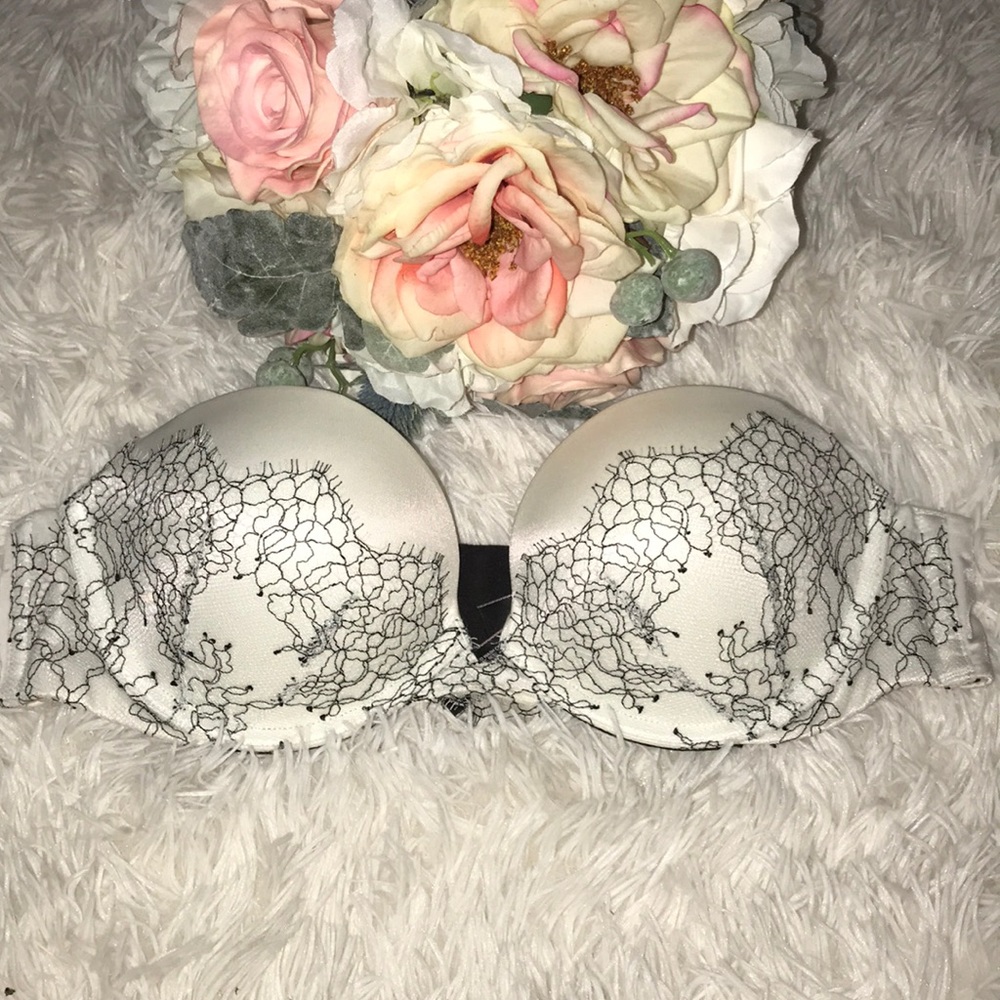 Victoria Secret Very Sexy Lace Push Up Bra 34B